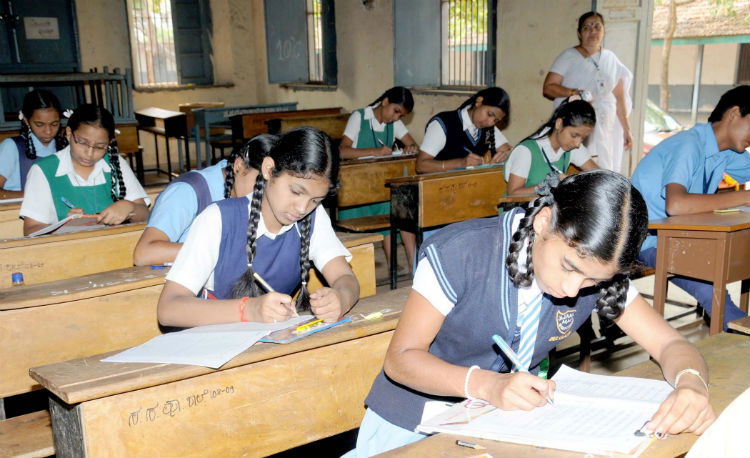 SSLC ಪರೀಕ್ಷೆ ತಾತ್ಕಾಲಿಕ ವೇಳಾಪಟ್ಟಿ ಪ್ರಕಟ - ಏಪ್ರಿಲ್ 1ರಿಂದ ಪರೀಕ್ಷೆ ಆರಂಭ SSLC ಪರೀಕ್ಷೆ ತಾತ್ಕಾಲಿಕ ವೇಳಾಪಟ್ಟಿ ಪ್ರಕಟ - ಏಪ್ರಿಲ್ 1ರಿಂದ ಪರೀಕ್ಷೆ ಆರಂಭ