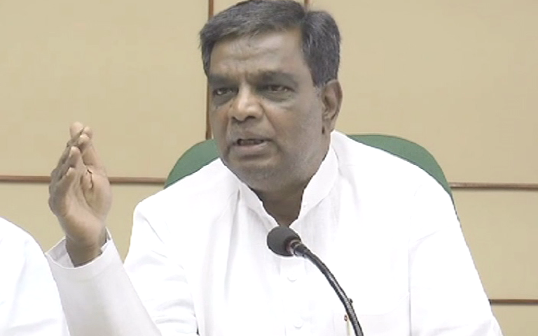 ಹೊರಗಿನಿಂದ ಬಂದವರಿಗೆ ಟಿಕೆಟ್ ನೀಡಲು ಬಿಜೆಪಿ ಸಂಸದ ಶ್ರೀನಿವಾಸ್ ಪ್ರಸಾದ್ ವಿರೋಧ ಹೊರಗಿನಿಂದ ಬಂದವರಿಗೆ ಟಿಕೆಟ್ ನೀಡಲು ಬಿಜೆಪಿ ಸಂಸದ ಶ್ರೀನಿವಾಸ್ ಪ್ರಸಾದ್ ವಿರೋಧ