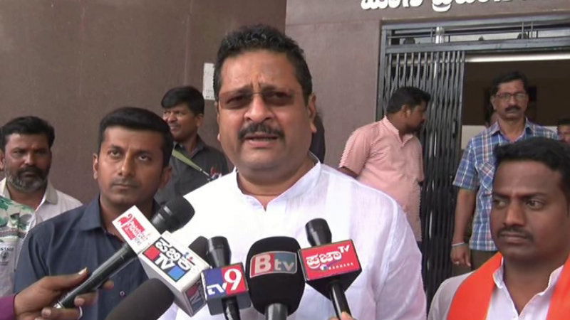 ನಟ ಚೇತನ್ ಒಬ್ಬ ನಾಲಾಯಕ್, ಮುಸ್ಲಿಂ ಏಜೆಂಟ್: ಯತ್ನಾಳ್ ನಟ ಚೇತನ್ ಒಬ್ಬ ನಾಲಾಯಕ್, ಮುಸ್ಲಿಂ ಏಜೆಂಟ್: ಯತ್ನಾಳ್