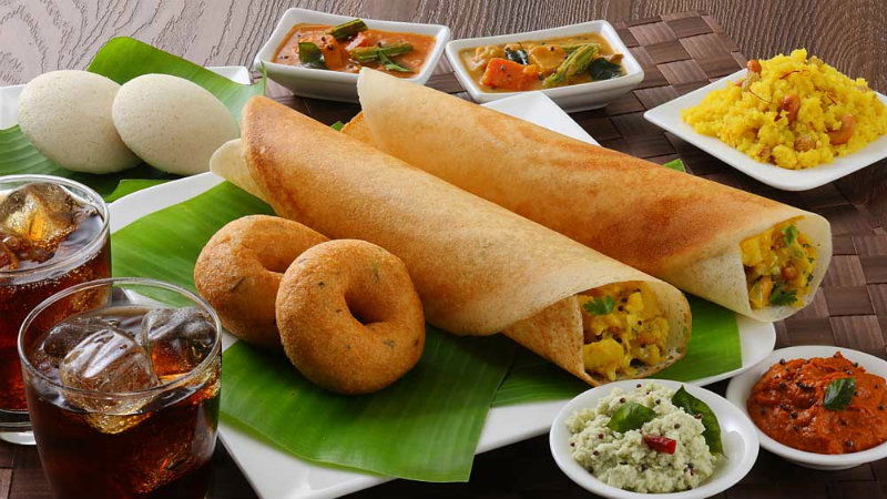 ತೈಲ ಬೆಲೆ ಇಳಿಕೆ ಬೆನ್ನಲ್ಲೇ ದುಬಾರಿಯಾಗಲಿದೆ ಹೋಟೆಲ್ ಫುಡ್ ತೈಲ ಬೆಲೆ ಇಳಿಕೆ ಬೆನ್ನಲ್ಲೇ ದುಬಾರಿಯಾಗಲಿದೆ ಹೋಟೆಲ್ ಫುಡ್