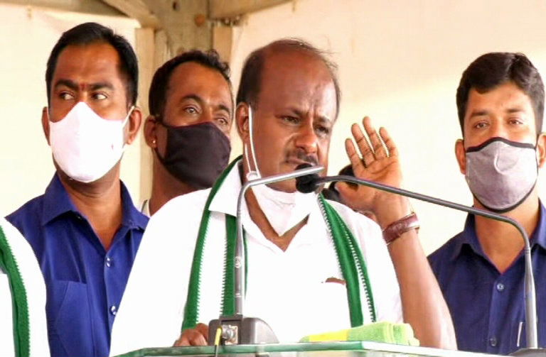 ಈ ವರ್ಷ ನಾನು ಹುಟ್ಟುಹಬ್ಬ ಆಚರಿಸಲ್ಲ- ಎಚ್ಡಿಕೆ ಈ ವರ್ಷ ನಾನು ಹುಟ್ಟುಹಬ್ಬ ಆಚರಿಸಲ್ಲ- ಎಚ್ಡಿಕೆ