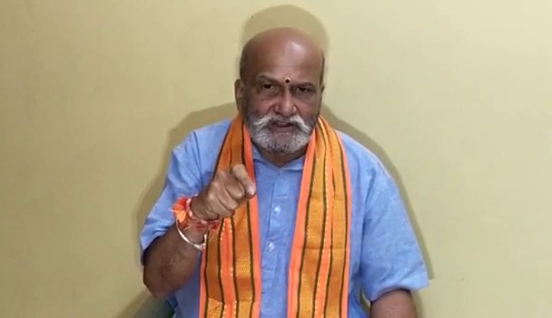ಮುಸ್ಲಿಮರ ಮತಕ್ಕಾಗಿ ಹಿಂದೂಗಳ ಅವಹೇಳನ ಮಾಡ್ತಿರೋದು ನೀಚ ಕೆಲಸ - ಜಾರಕಿಹೊಳಿ ವಿರುದ್ಧ ಮುತಾಲಿಕ್ ಆಕ್ರೋಶ ಮುಸ್ಲಿಮರ ಮತಕ್ಕಾಗಿ ಹಿಂದೂಗಳ ಅವಹೇಳನ ಮಾಡ್ತಿರೋದು ನೀಚ ಕೆಲಸ - ಜಾರಕಿಹೊಳಿ ವಿರುದ್ಧ ಮುತಾಲಿಕ್ ಆಕ್ರೋಶ
