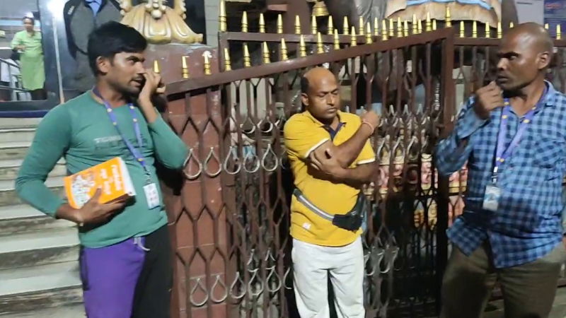 ಹಿಂದೂ ಧರ್ಮ, ದೇವರ ಬಗ್ಗೆ ಅವಹೇಳನ - ತುಮಕೂರಿಗೂ ಲಗ್ಗೆ ಇಟ್ಟ ನಕಲಿ ಭಗವದ್ಗೀತೆ ಪುಸ್ತಕ ಜಾಲ ಹಿಂದೂ ಧರ್ಮ, ದೇವರ ಬಗ್ಗೆ ಅವಹೇಳನ - ತುಮಕೂರಿಗೂ ಲಗ್ಗೆ ಇಟ್ಟ ನಕಲಿ ಭಗವದ್ಗೀತೆ ಪುಸ್ತಕ ಜಾಲ