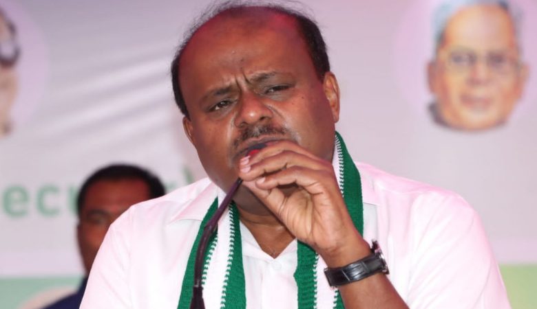 ಸಮರ್ಥ ಅಭ್ಯರ್ಥಿಗಳಿದ್ದಾಗ ಕುಟುಂಬದಿಂದ ಯಾರನ್ನೂ ಸ್ಪರ್ಧೆಗೆ ಇಳಿಸಲ್ಲ -HDK ಸಮರ್ಥ ಅಭ್ಯರ್ಥಿಗಳಿದ್ದಾಗ ಕುಟುಂಬದಿಂದ ಯಾರನ್ನೂ ಸ್ಪರ್ಧೆಗೆ ಇಳಿಸಲ್ಲ -HDK