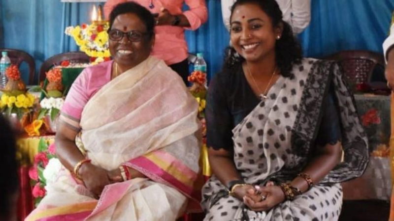 ಕಾಂಗ್ರೆಸ್ ಕಾರ್ಯಕರ್ತರ ಬಹಿರಂಗ ಸಭೆ- ಮೋಟಮ್ಮ ಪುತ್ರಿಗೆ ಟಿಕೆಟ್ ಬೇಡ ಎಂದ ಮುಖಂಡರು ಕಾಂಗ್ರೆಸ್ ಕಾರ್ಯಕರ್ತರ ಬಹಿರಂಗ ಸಭೆ- ಮೋಟಮ್ಮ ಪುತ್ರಿಗೆ ಟಿಕೆಟ್ ಬೇಡ ಎಂದ ಮುಖಂಡರು