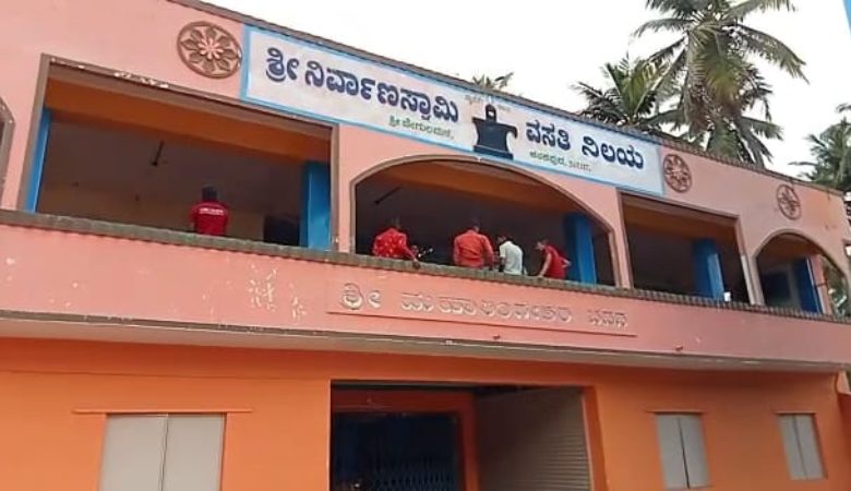 ನಾಪತ್ತೆಯಾಗಿದ್ದ ದೇಗುಲ ಮಠದ ಮೂವರು ವಿದ್ಯಾರ್ಥಿಗಳು ವಾಪಸ್ ನಾಪತ್ತೆಯಾಗಿದ್ದ ದೇಗುಲ ಮಠದ ಮೂವರು ವಿದ್ಯಾರ್ಥಿಗಳು ವಾಪಸ್