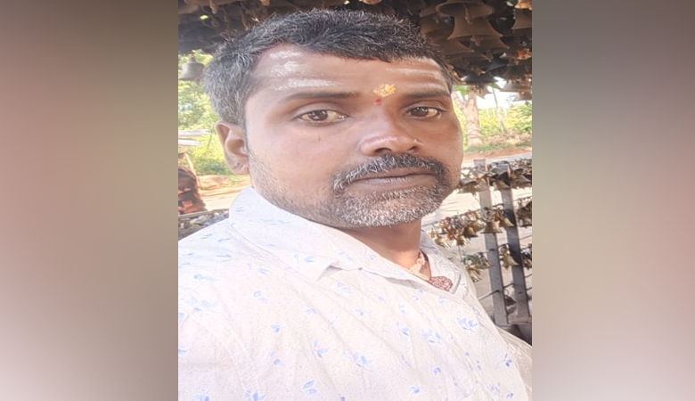 ಅಂತ್ಯಸಂಸ್ಕಾರಕ್ಕೆ ಗುಬ್ಬಿ ಶಾಸಕ ಬರಬೇಕು - ಡೆತ್ನೋಟ್ ಬರೆದಿಟ್ಟು ಕೆರೆಗೆ ಹಾರಿ ವ್ಯಕ್ತಿ ಆತ್ಮಹತ್ಯೆ ಅಂತ್ಯಸಂಸ್ಕಾರಕ್ಕೆ ಗುಬ್ಬಿ ಶಾಸಕ ಬರಬೇಕು - ಡೆತ್ನೋಟ್ ಬರೆದಿಟ್ಟು ಕೆರೆಗೆ ಹಾರಿ ವ್ಯಕ್ತಿ ಆತ್ಮಹತ್ಯೆ